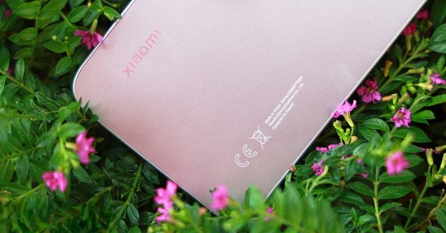 Tiếc nuối smartphone “đẹp như tranh vẽ” của Xiaomi