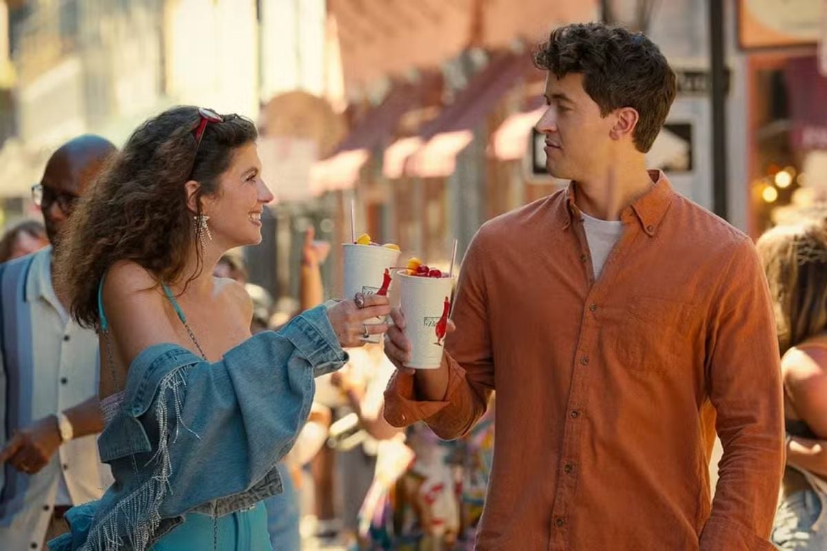 Netflix Mở Rộng Phim Ngôn Tình Gen Z Sau Hit People We Meet on Vacation