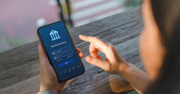Tiền lạ chuyển vào tài khoản: Người dân cần làm ngay 3 việc này để tránh rắc rối