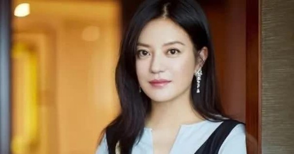 Triệu Vy hoạt động trở lại trên mạng xã hội sau 