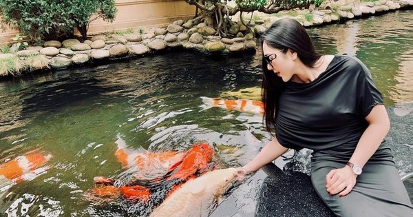 Nữ ca sĩ có hôn nhân ồn ào nhất nhì showbiz: Ở biệt thự 600 m2 tại Mỹ, giàu có, sống an nhiên sau sóng gió