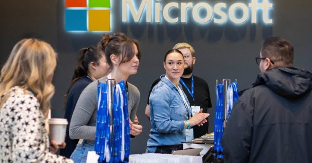 Thảm họa của Microsoft: Chỉ bán được 11 bản, nhưng có tới 8 người trả hàng