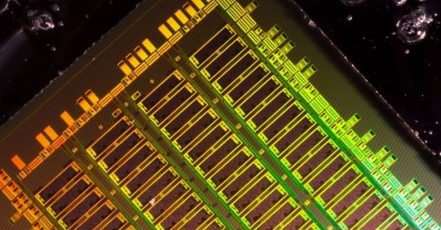Chip quang học nhỏ hơn sợi tóc gấp 100 lần, xài ít điện năng nhưng mạnh mẽ phi thường