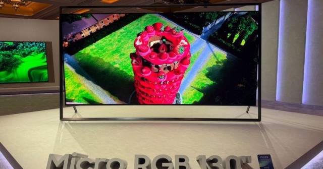 Video thực tế TV Micro RGB 130 inch siêu khổng lồ của Samsung