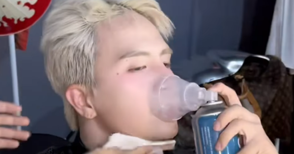 Quá khứ của sao nam Vbiz đang hot rần rần: Nằm liệt giường vì bệnh tim, phải sống chung với thanh sắt dài hơn 30cm