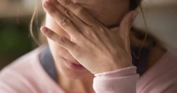 Cô gái 29 tuổi đau dạ dày, mất ngủ 1 tháng vì lo sợ 