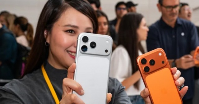 Nhu cầu cực mạnh của iPhone 17 đã giúp Apple bắt kịp Samsung