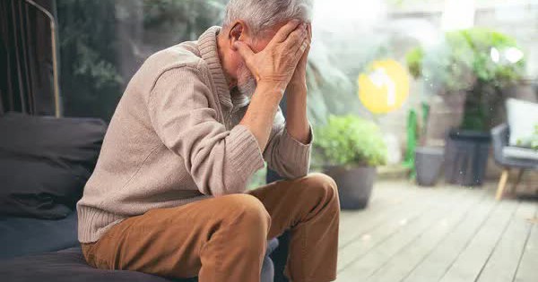 Người đàn ông trúng số 120 tỷ đồng nhưng giấu vợ để hưởng thụ một mình, 6 tháng sau liền có chia sẻ tuyệt vọng