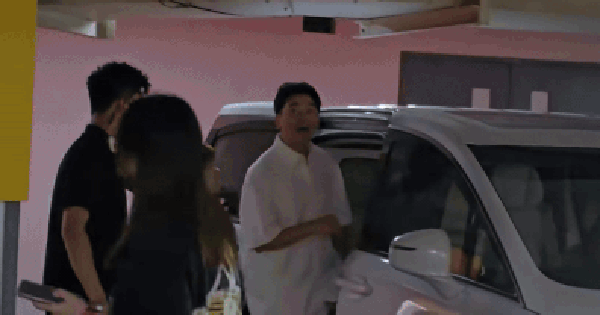 Hơn 50 triệu người nín thở dõi theo livestream 