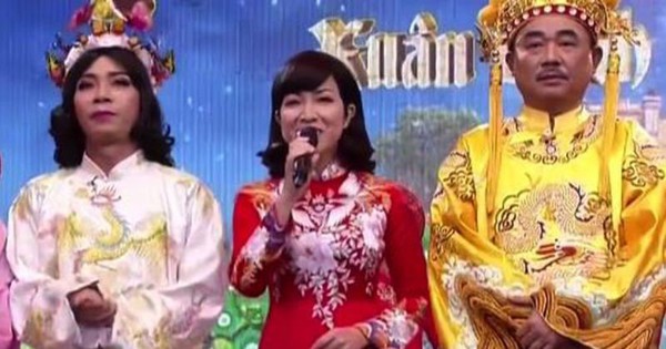 Nữ MC duy nhất của 'Táo Quân': Từng là ca sĩ, U60 sống bình yên bên con trai
