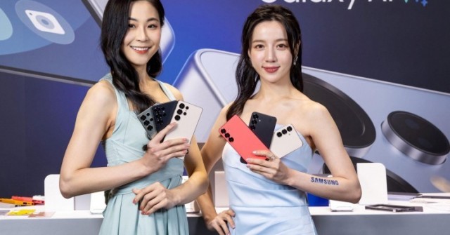 Người dùng ngày càng chuộng smartphone siêu lớn