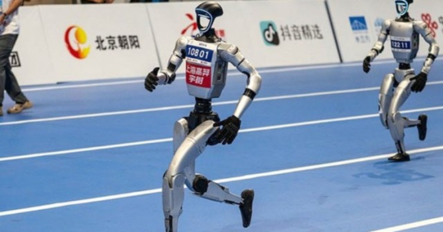 Robot Bolt chạy nước rút như vận động viên chuyên nghiệp, tốc độ gây choáng