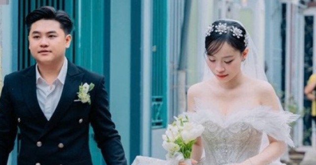 Đám cưới 'nhiều nhầm lẫn' của cặp đôi hàng xóm, nhà cách nhau 10m ở Hà Nội