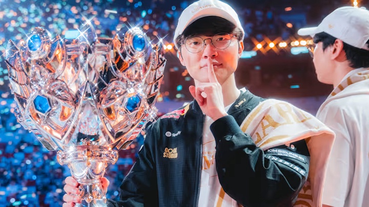 Kinh tế Esports toàn cầu dịch chuyển với chiếc cúp CKTG thứ 6 của Faker
