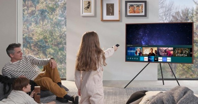 Giá Smart TV Samsung tháng 12: Giảm kịch cỡ tới 38 triệu đồng