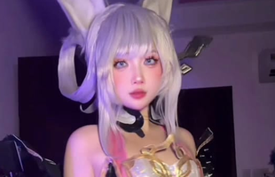 Cosplay nhảy lắc hông 