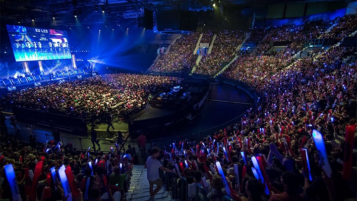 Franchising trong LOL Esports: Nước cờ chiến lược hay quyết định khó quay đầu của Riot Games?