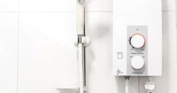 Kẻ giật điện sát hại vợ trong phòng tắm thoát án tử nhờ con gái xin khoan hồng