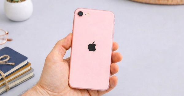 Lộ diện iPhone đầu tiên của năm sắp được Apple trình làng