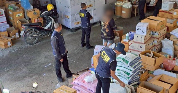 Một thiếu tướng chỉ huy cuộc đột kích, tóm gọn đường dây sản xuất hóa chất nông nghiệp giả, tịch thu loạt thuốc diệt cỏ, thuốc trừ sâu không giấy phép