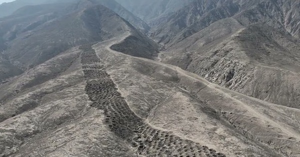 Bí mật về 5.200 chiếc hố trên dãy Andes dần hé lộ