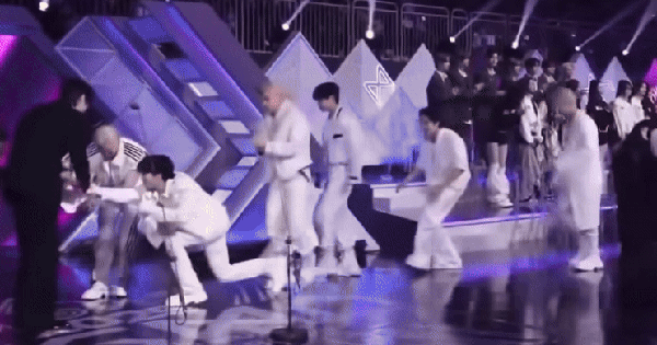 Động thái gây bão của dàn mỹ nam hot nhất showbiz ngay giữa sự kiện lớn
