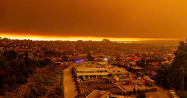 Chile ban bố tình trạng thảm họa vì cháy rừng lan rộng khủng khiếp, ít nhất 250 ngôi nhà bị thiêu rụi, 18 người thiệt mạng
