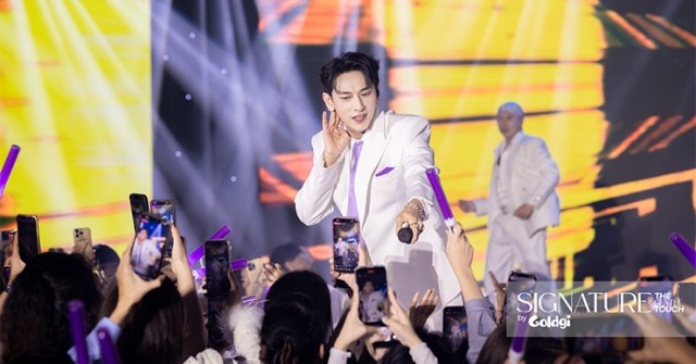 Isaac khuấy động sân khấu Goldgi SIGNATURE bằng một “concert thu nhỏ”