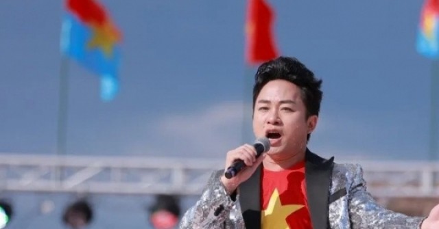 Sao Việt vỡ òa, rơi nước mắt khi U22 Việt Nam vô địch SEA Game 33