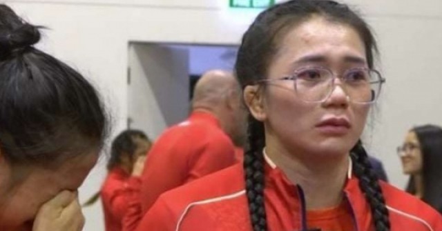 3 chị em ruột quê ở Huế cùng giành HCV SEA Games 33 rơi nước mắt nhắn gửi bố 