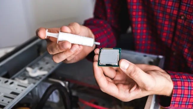 Cảnh báo: Keo tản nhiệt SGT-4 từ Amech có thể gây hỏng CPU và tản nhiệt