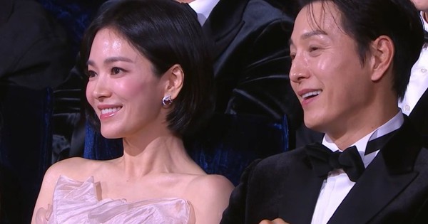 Bức ảnh khiến Song Hye Kyo vướng thị phi