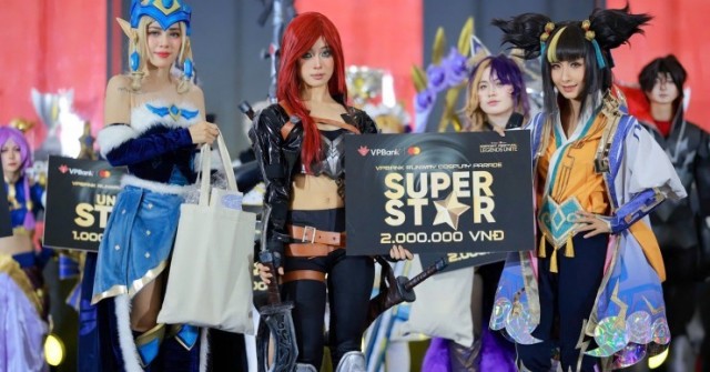 Cosplayer Việt “bung skill” trên sàn diễn lớn nhất mùa lễ hội eSports cuối năm VPBank Runway Cosplay Contest