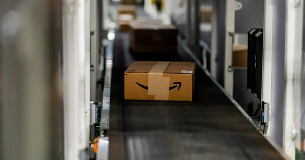 Sốc: Amazon tuyên bố sẽ thay thế 500.000 lao động bằng robot