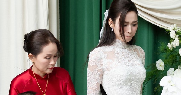 Mẹ chồng tập đoàn Sơn Hải mang đến 1 món đồ khiến con dâu Đỗ Hà 