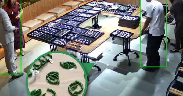 Nhân viên làm vỡ 50 vòng ngọc bích trị giá hơn 3,6 tỷ đồng, chủ tiệm đưa ra quyết định sốc