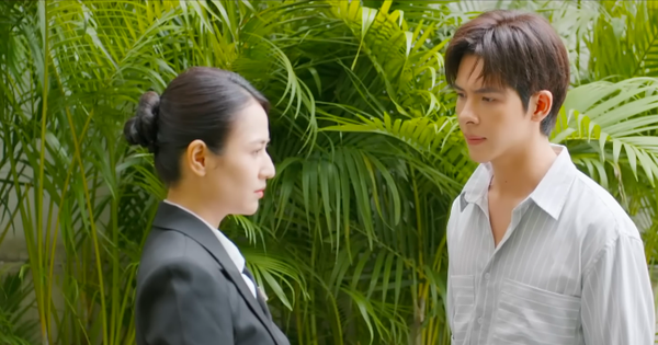 Denis Đặng đang mặc cái gì thế này?