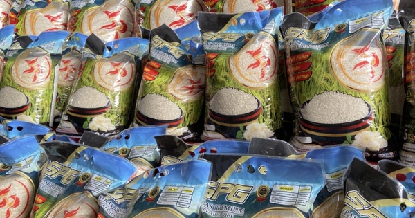 Đột kích xưởng sản xuất 14 tấn gạo giả mỗi ngày suốt 2 năm: Hãi hùng chiêu 1kg gạo tốt pha 10kg gạo nhái, tổng thiệt hại tới 155.000 tỷ