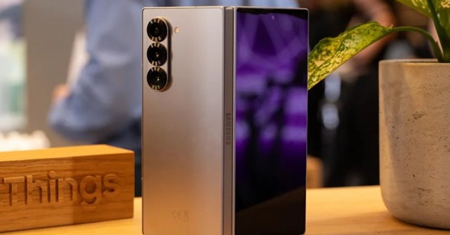 Samsung muốn ăn theo ý tưởng iPhone Fold?