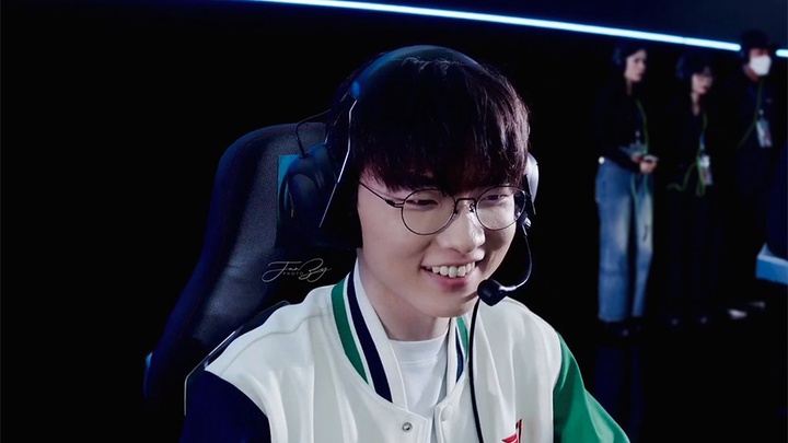 Faker rạng rỡ trong fan meeting T1, dành riêng điều đặc biệt cho cho fan Việt