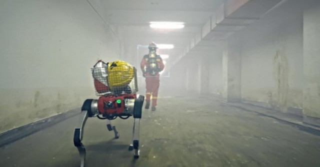 Choáng với dàn chó robot AI chuyên chữa cháy được trang bị 