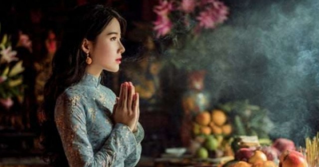 Văn khấn rước ông Táo về nhà mùng 7 Tết 2026 đầy đủ nhất, mong cầu gia đạo hưng vượng, bếp núc ấm êm