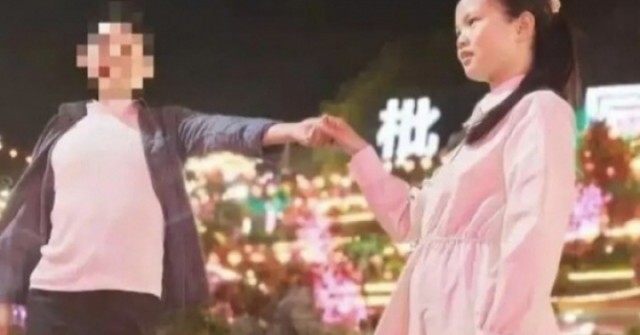 Chia tay sau 2 tháng yêu, một năm sau cô gái bật khóc khi nhận 180 triệu cùng bí mật từ bạn trai cũ