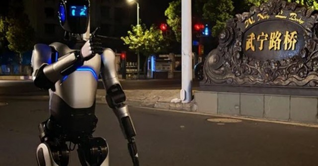 Robot đi bộ từ Tô Châu đến Thượng Hải không nghỉ, phá vỡ kỷ lục Guinness