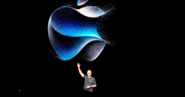 Sống bằng ‘mỏ vàng iPhone’ dưới thời Tim Cook, đế chế Apple toan tính gì khi gấp rút tìm CEO mới?