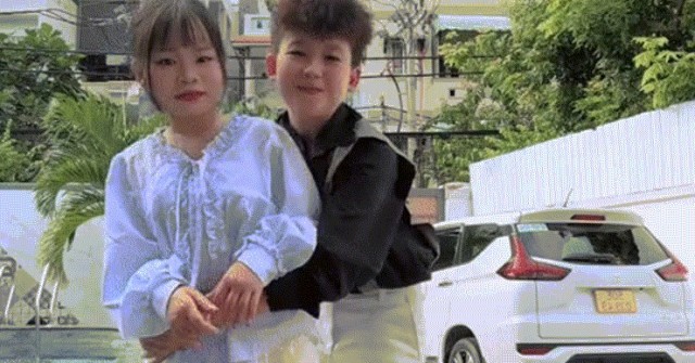 Yêu xa 5 năm, cặp đôi 'tí hon' vỡ òa lần đầu gặp nhau ngoài đời
