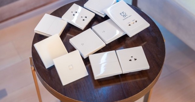 Loạt ổ cắm và công tắc điện vừa được làm mới sau 2 thập kỷ