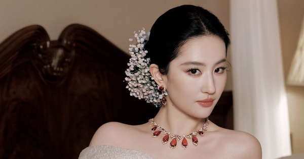 Hot nhất Weibo hiện tại: Nhan sắc của Lưu Diệc Phi khiến 110 triệu người phải… xem lại lịch