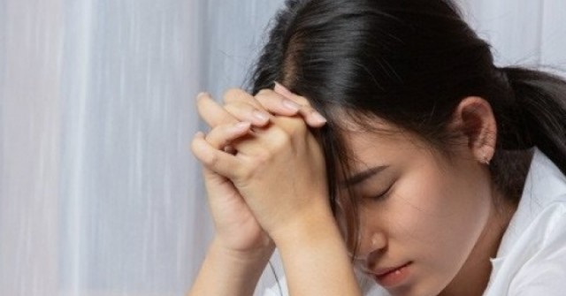 Đám tang mẹ chồng, nàng dâu nhận cái tát trời giáng, cả nhà họp gấp