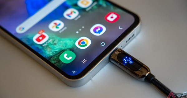 Bỏ 30 triệu mua điện thoại rồi lại làm điều 